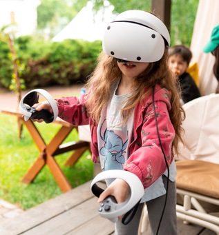 VR